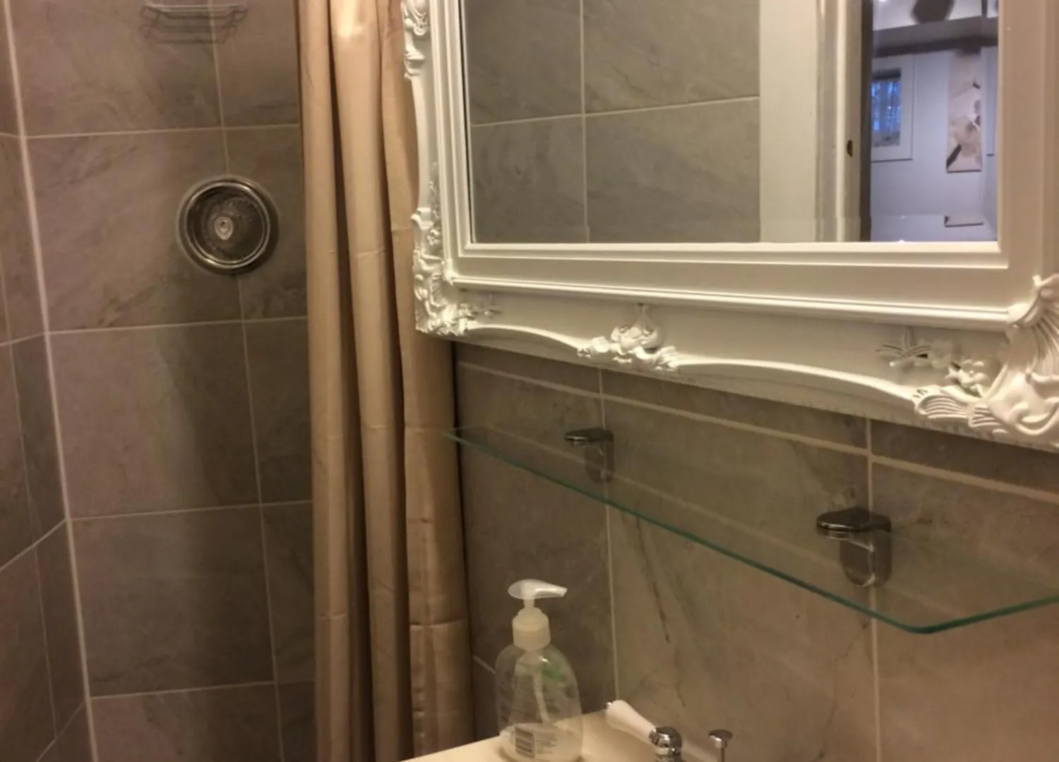 *** Bed & Breakfast Rideau Inn Ottawa Canada